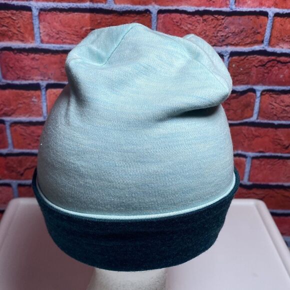 Smartwool Women's 100% Merino Wool Cuffed Reversible Beanie Hat in Emerald - Picture 4 of 6